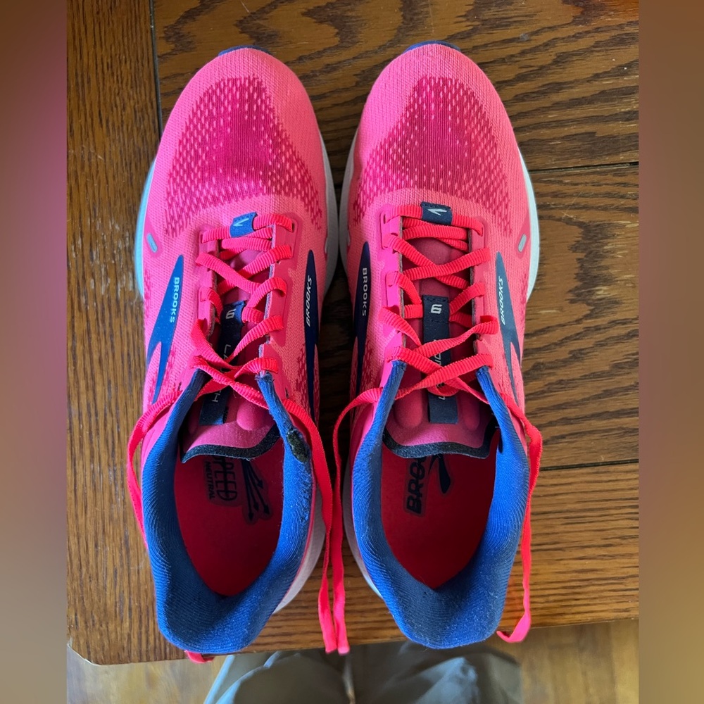 Brooks Launch GTS 9 running shoes